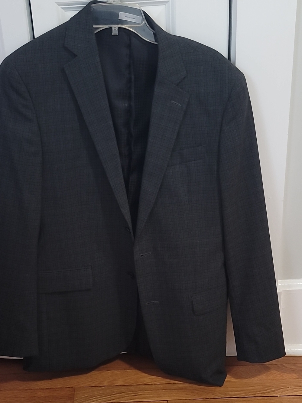 jf j.ferrar Men's Charcoal Plaid Sport Coat